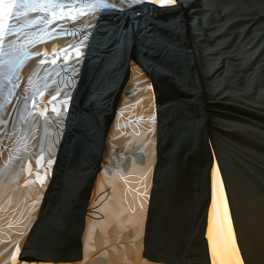 Black Levi jeans